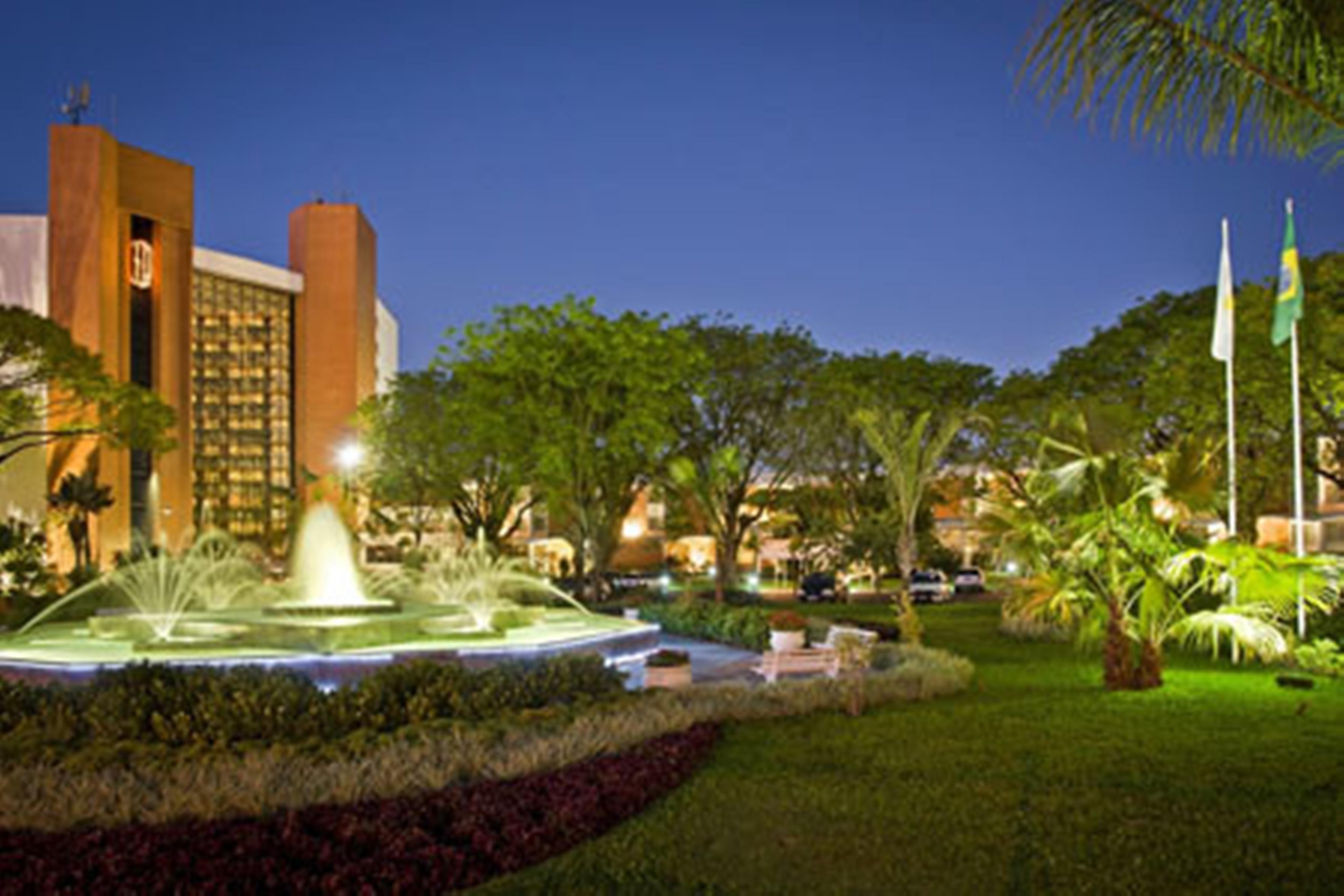 Bourbon Thermas Eco Resort Cataratas Do Iguacu Foz do Iguacu Exterior photo Fountain at the Hotel